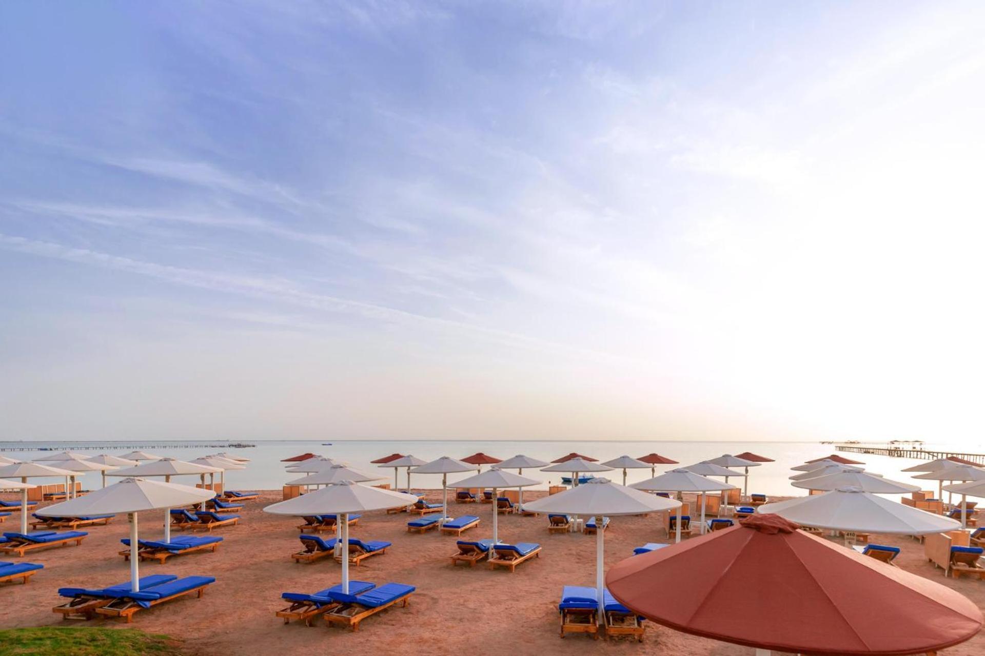 Pickalbatros Laguna Vista Aqua Park Sharm El Sheikk Exterior foto The beach at the resort